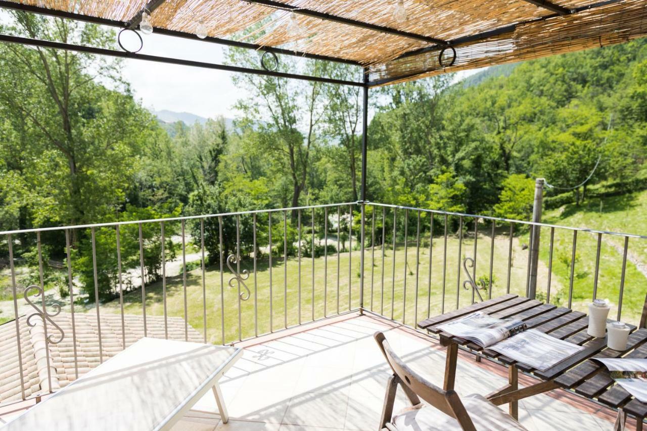 Agriturismo Di La Dall'Acqua Фивиццано Экстерьер фото